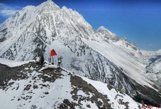 雅拉雪山